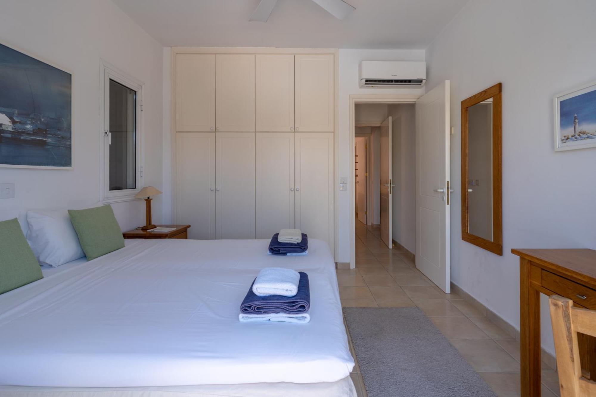 Tropical Paradise In Harbour Paphos, & Close To Apartment
