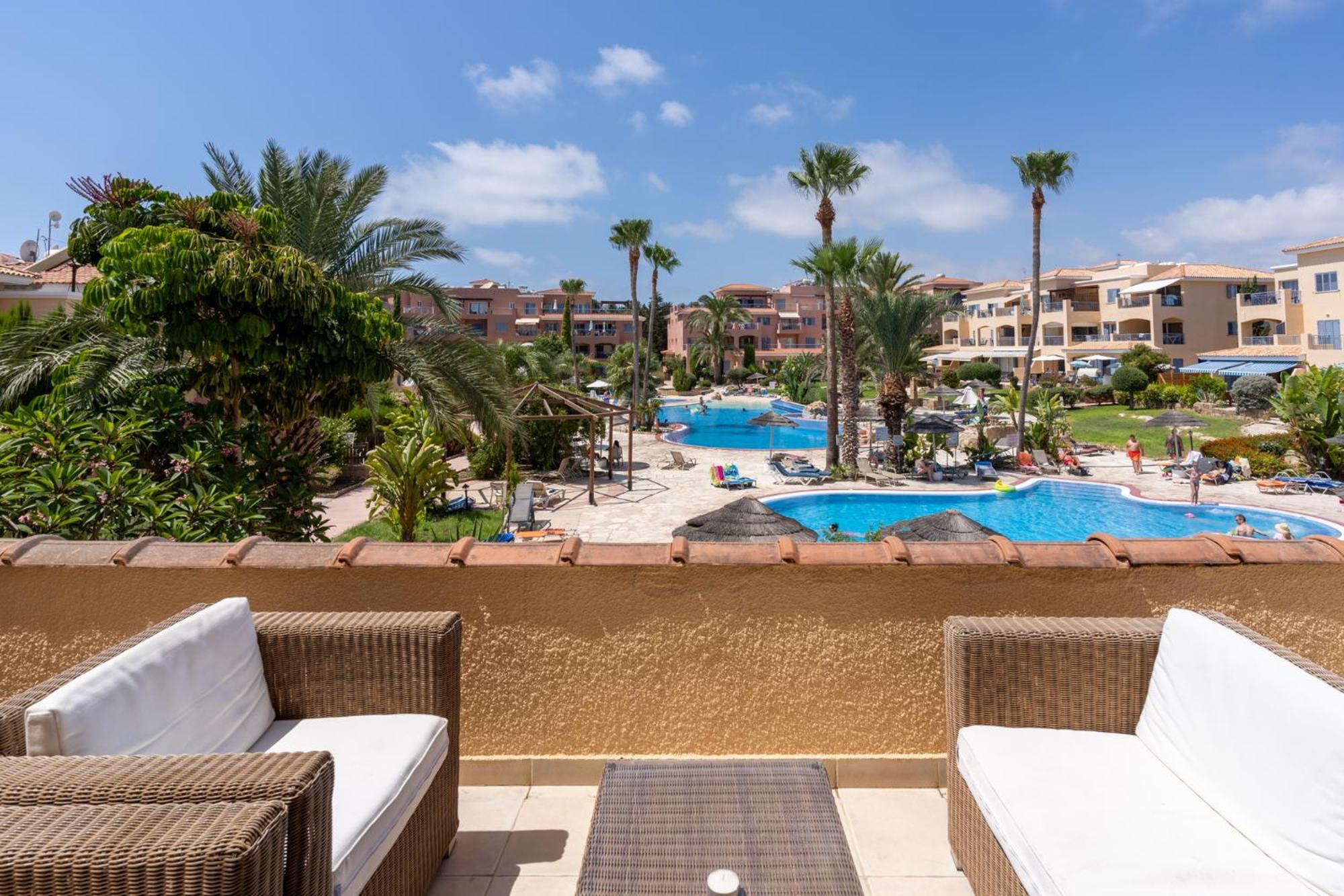 Tropical Paradise In Harbour Paphos, & Close To *