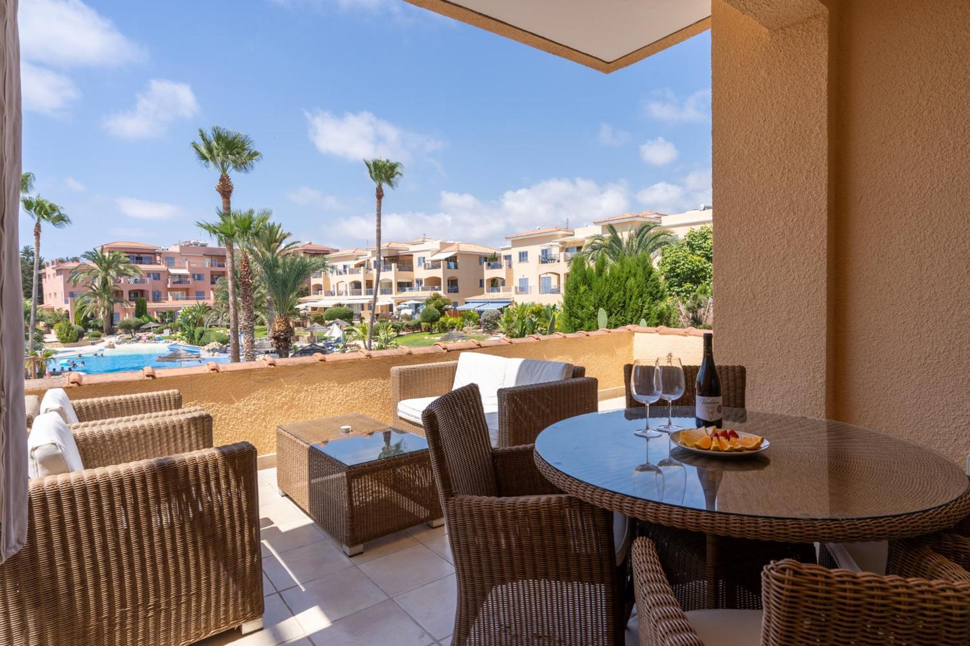 Tropical Paradise In Harbour Paphos, & Close To * Paphos